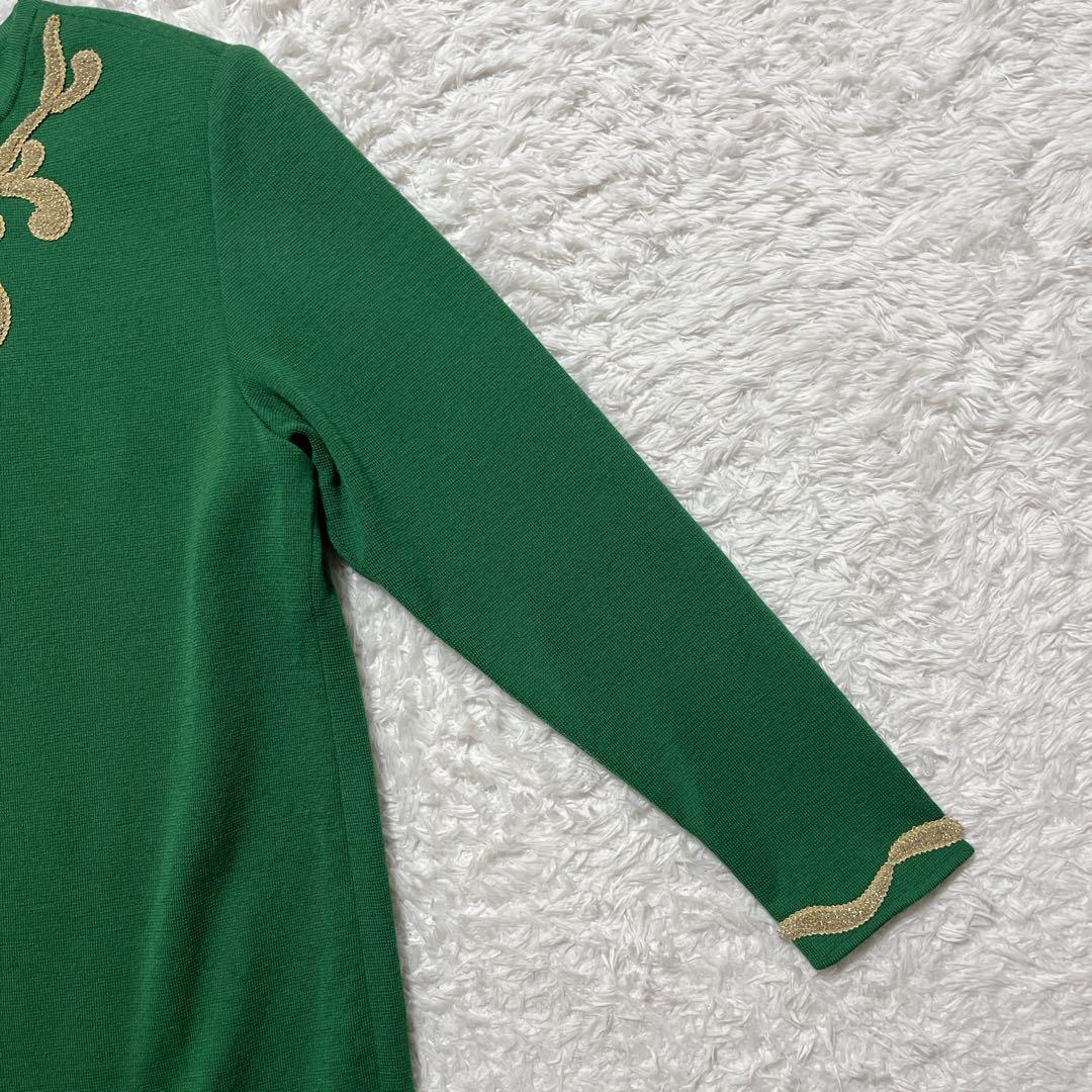 ニットワンピース 刺繍