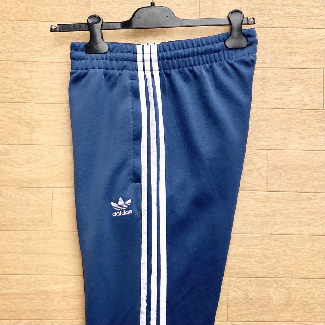 美品 L アディダスオリジナルス SSTトラックパンツ レッド ジャージパンツ