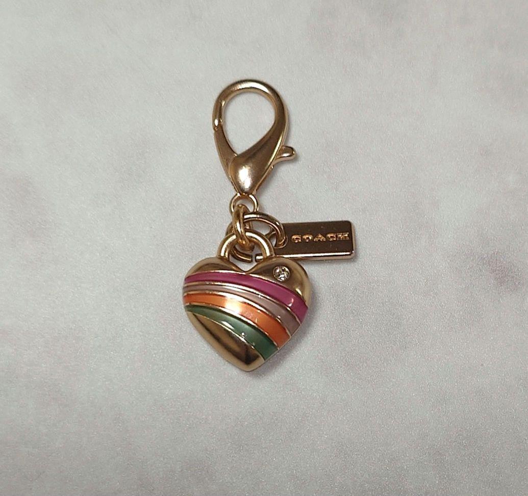 新品　COACH　コーチ　ミニチャーム　キーリング　キーホルダー　ハート小物