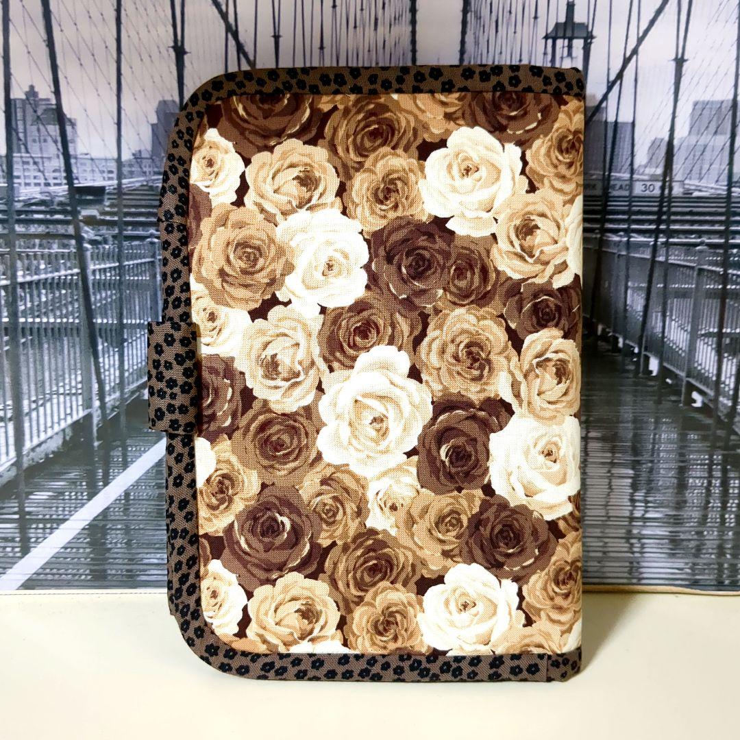 ロラライハリス　ハンドメイド　マルチケース