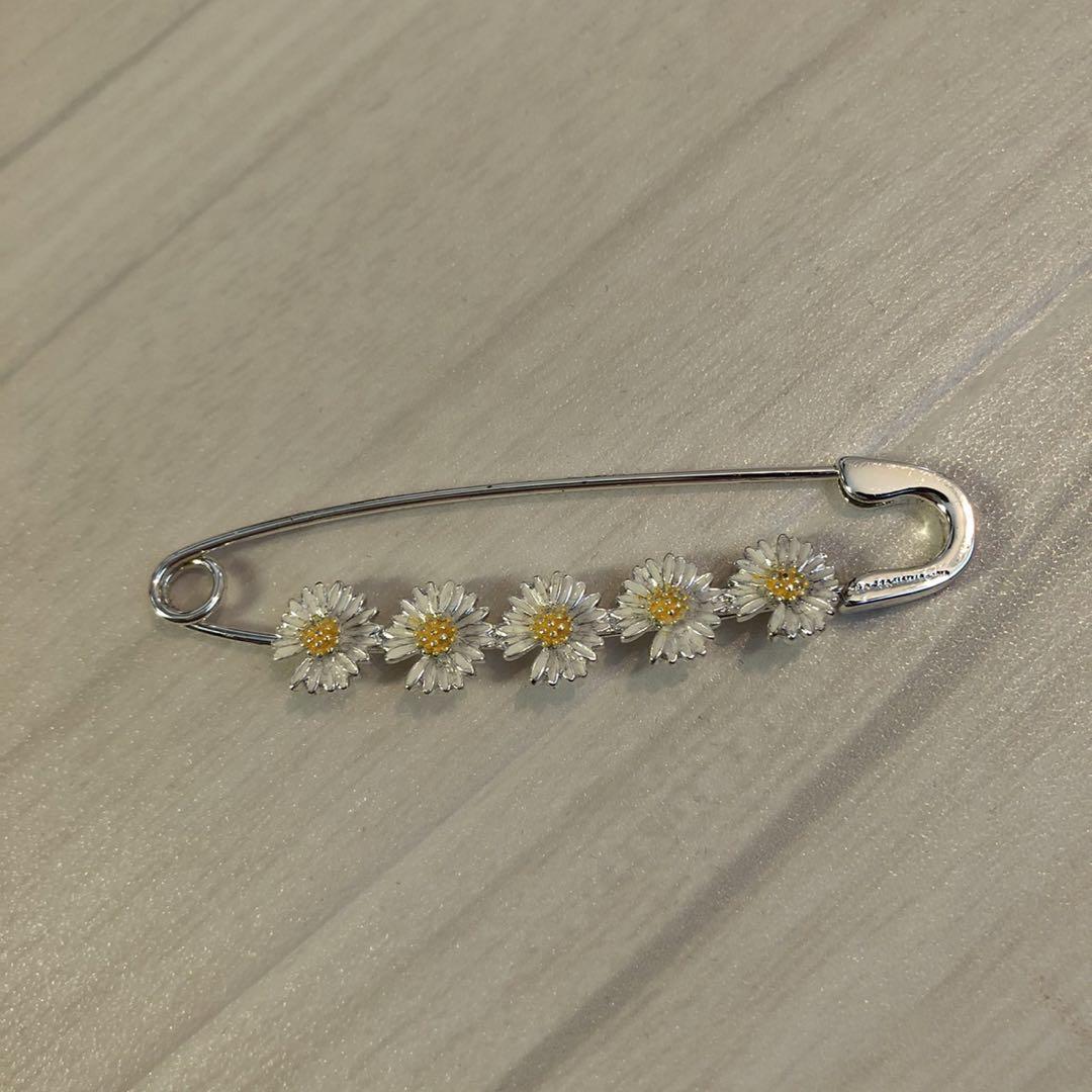 PEACEMINUSONE®️ | PMO®➖DAISY PIN SET #2 YELLOW | Instagram