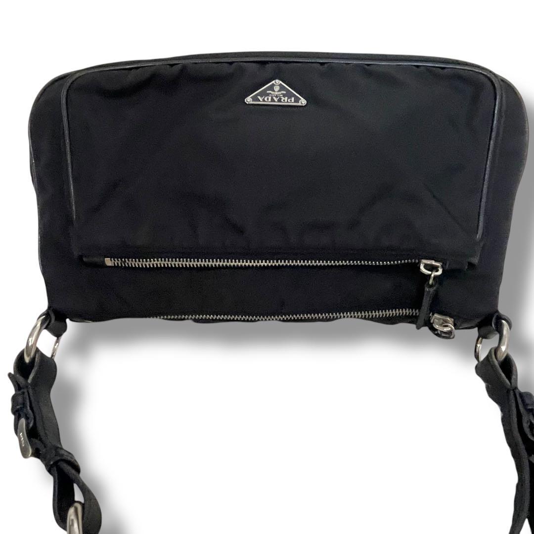 【レア】PRADA アクセサリーポーチ　ナイロン　三角ロゴ