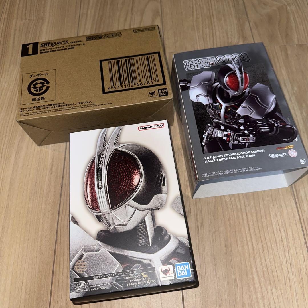 S.H.Figuarts（真骨彫製法） 仮面ライダーファイズ アクセルフォーム