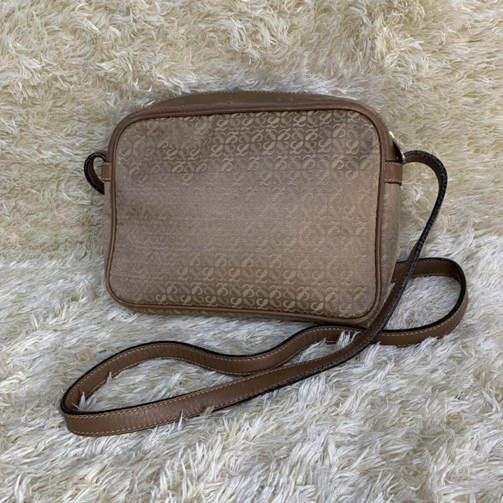 超激安得価 LOEWE ブラウン レザー xq2zk-m22584979208 ショルダーバッグ アナグラム 期間限定お値