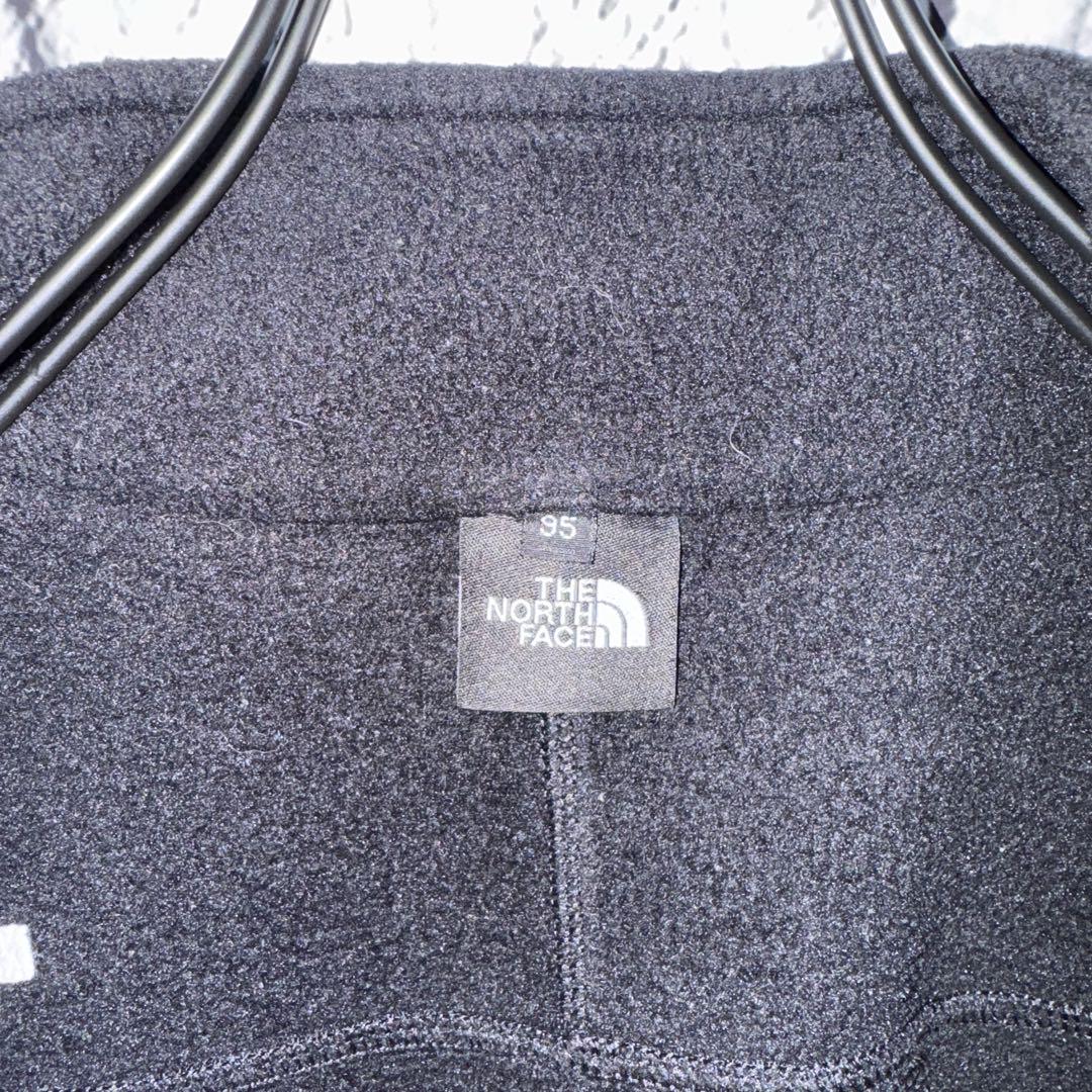【美品】THE NORTH FACE ベスト　ブラック　刺繍