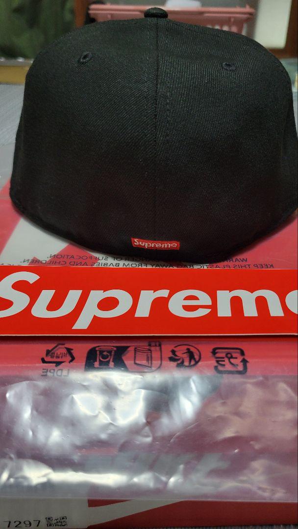 Supreme×new era Mister Cartoon本日午前中で出品削除
