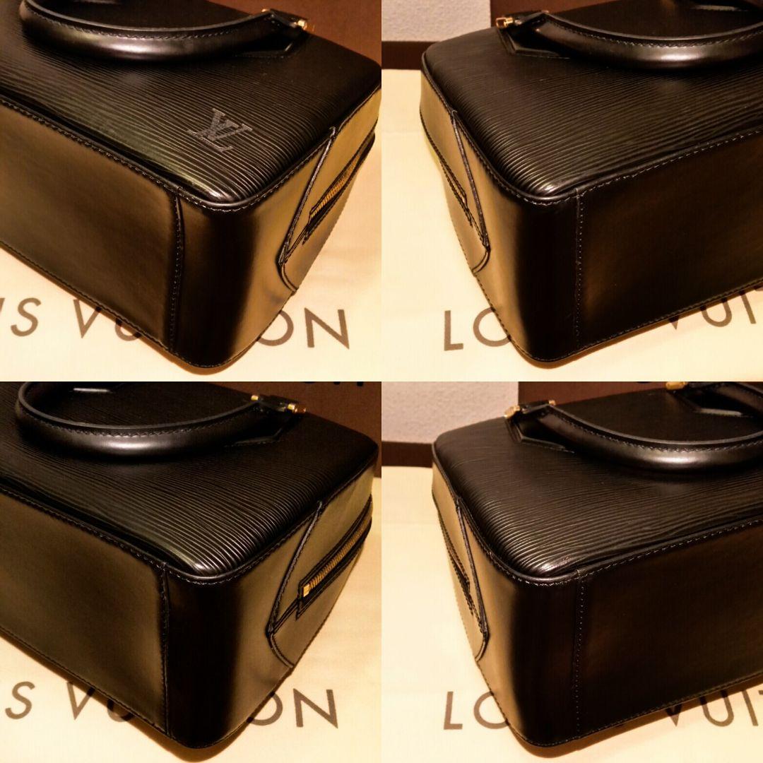 ほぼ未使用　綺麗　ハンドバッグ