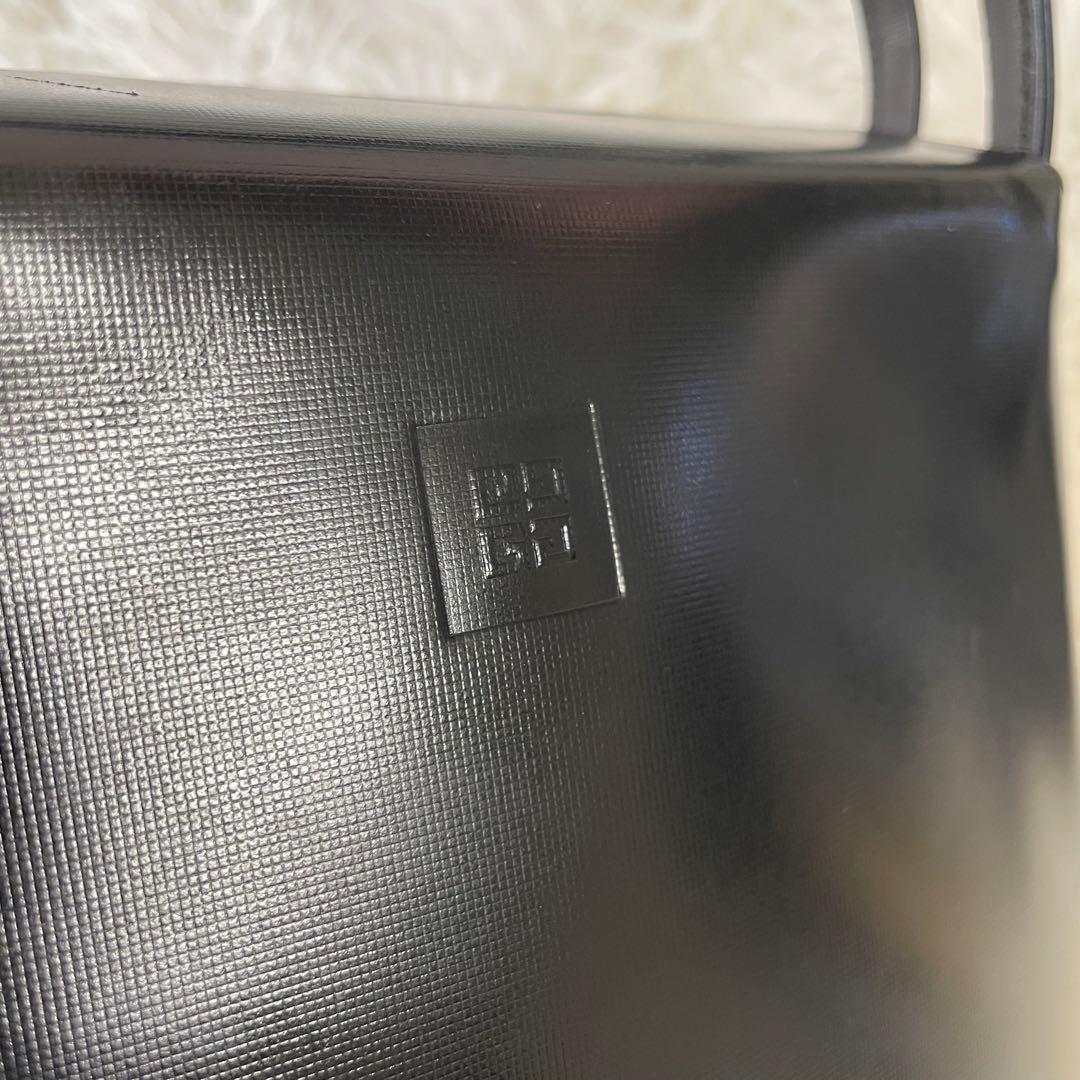 美品　ジバンシー　フォーマル　冠婚葬祭　ハンドバッグ　ロゴ入　ブラック