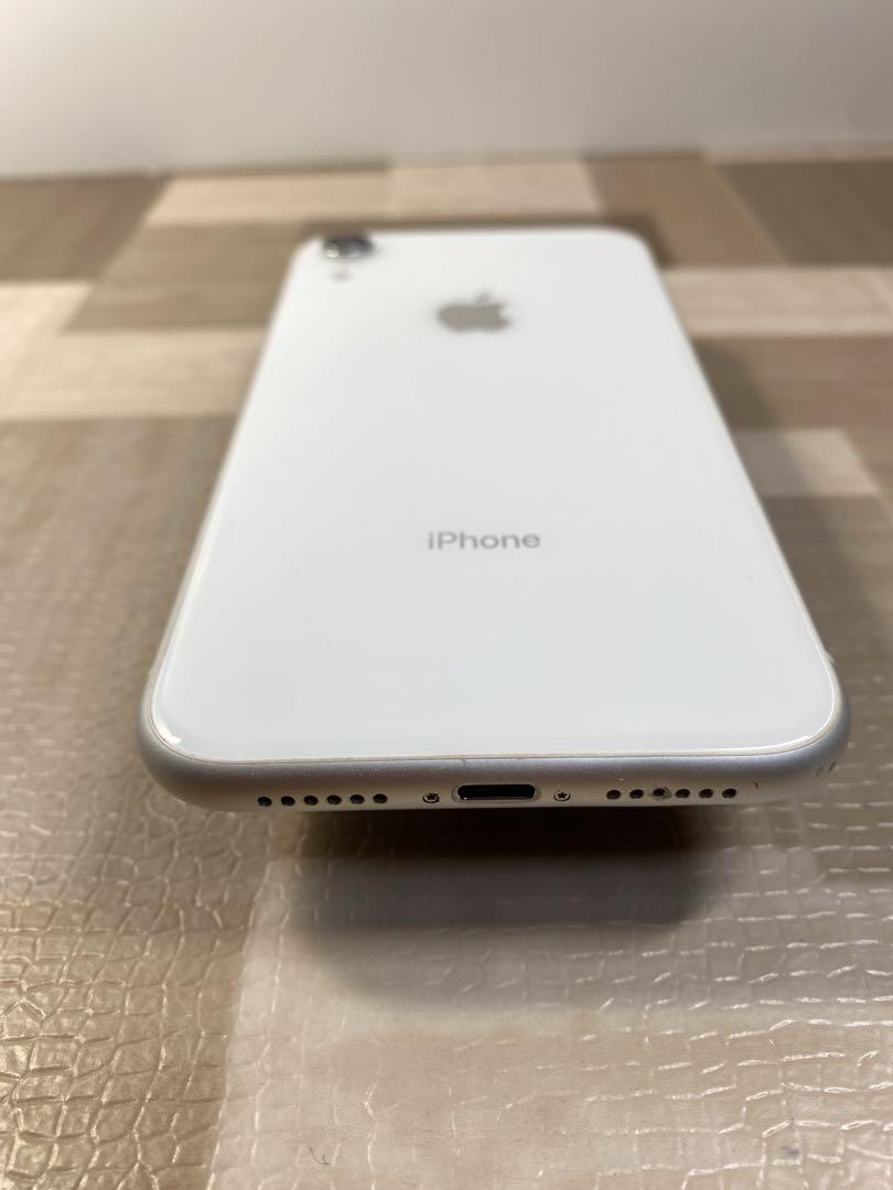 iPhoneXR本体のみ(64GB SIMフリー・動作確認済)シルバー　中古品