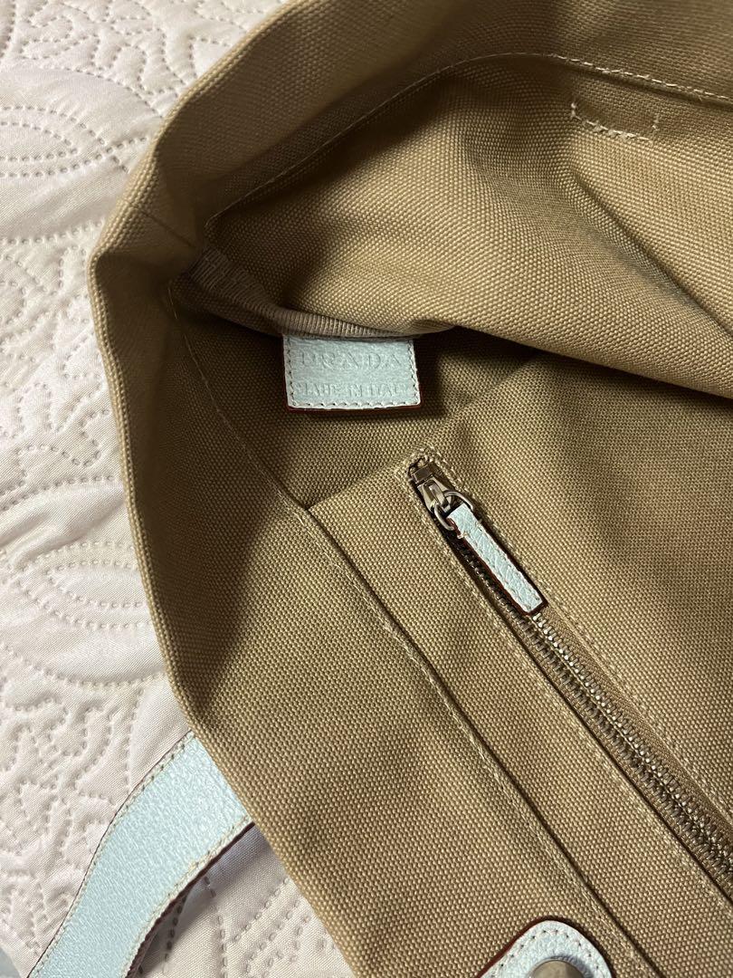 プラダ　ほぼ未使用　キャンバストートバッグ
