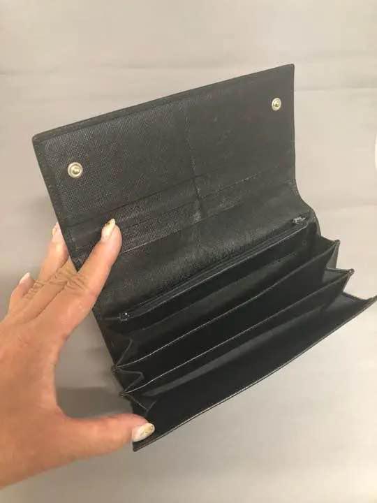プラダ 長財布 美品 収納多い! プラダ 長財布 美品 収納多い!