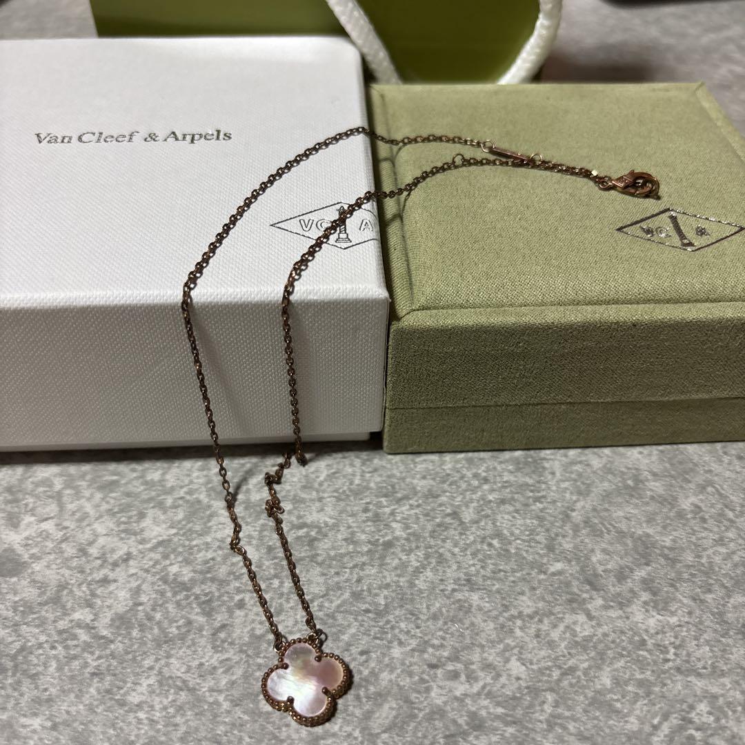 Van Cleef & Arpels ネックレス ピンク