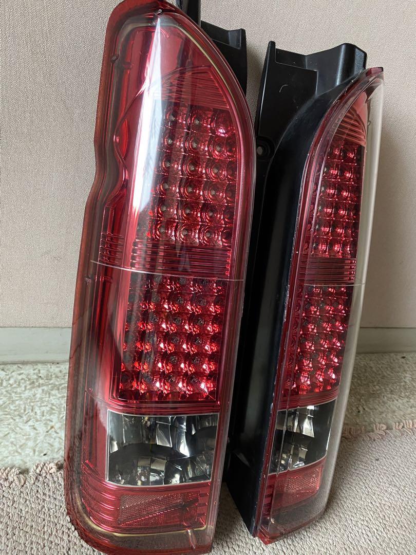 ハイエース200系LEDテールランプ左右