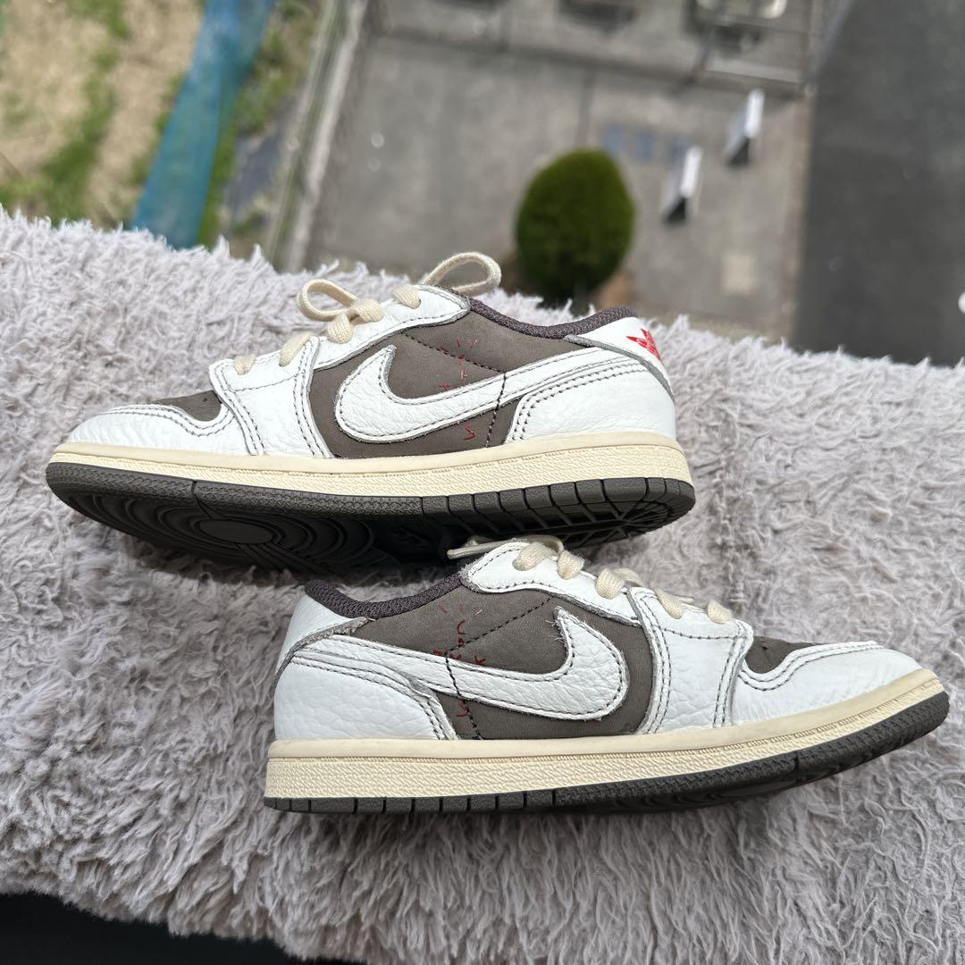 スニーカー JORDAN1 LOW TRAVISSCOTT REVERSE MOCHA TD
