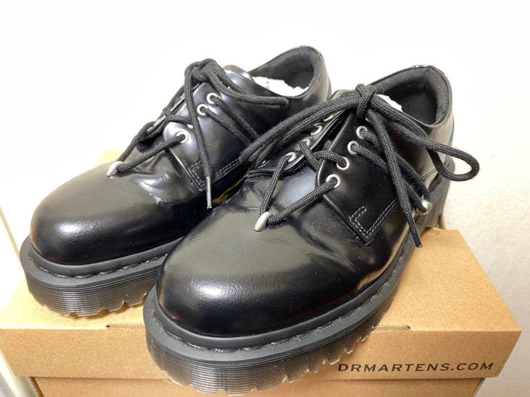 dr.martens zeffir 5i 5ホール ブラック dr.martens zeffir 5i 5ホール ブラック