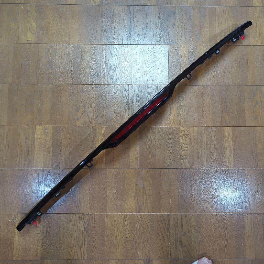 プリウス60系　ハイマウントストップランプ　センターストップランプASSY