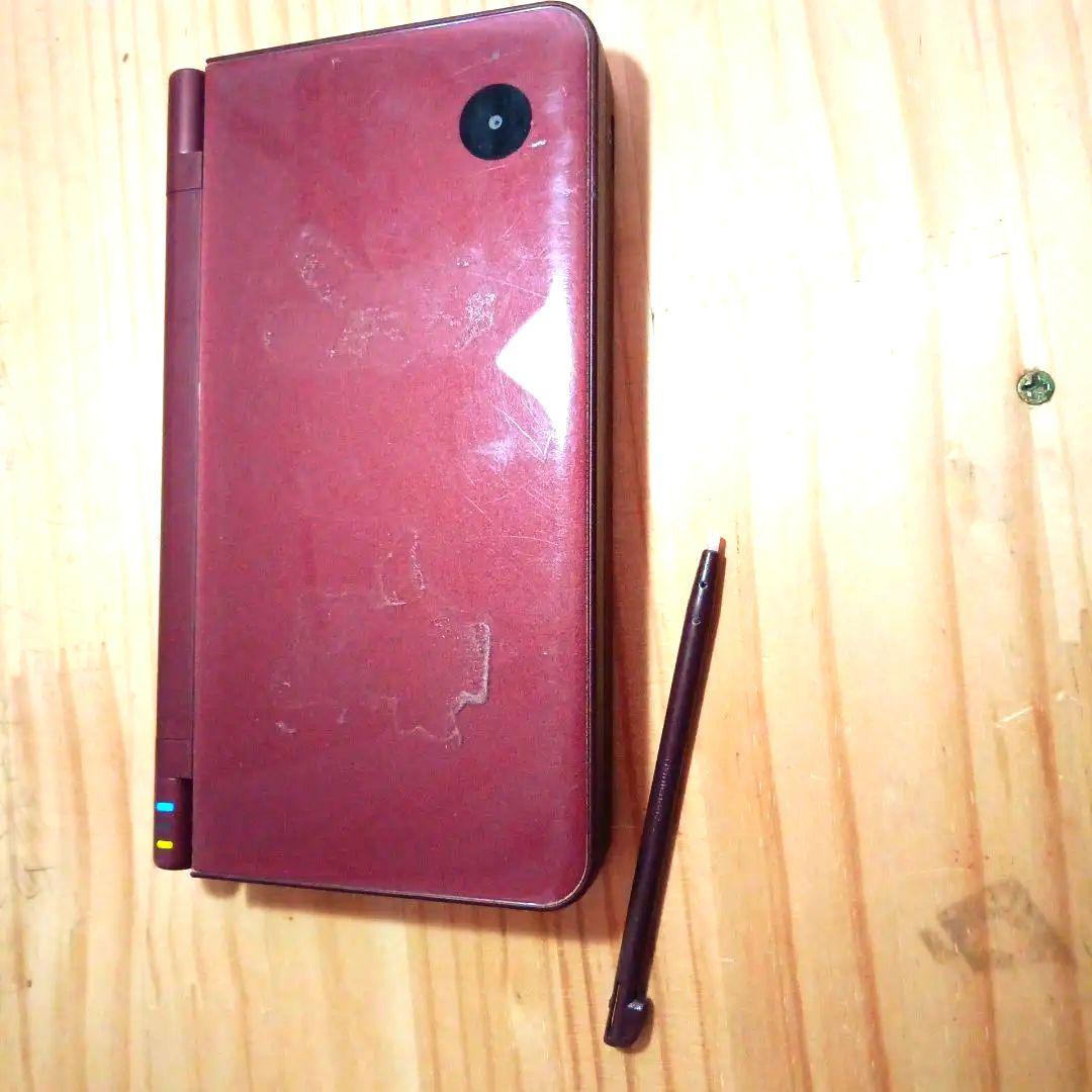 DSi LL 本体