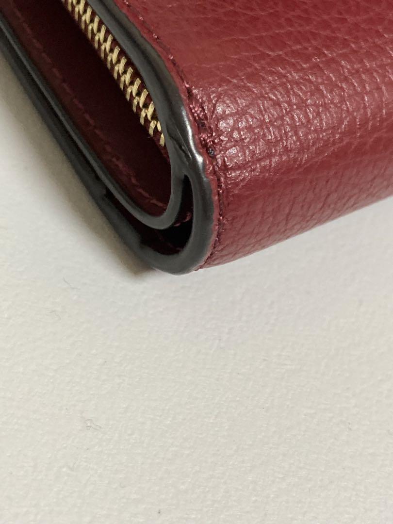 『新品』FURLA バーガンディ 二つ折り財布