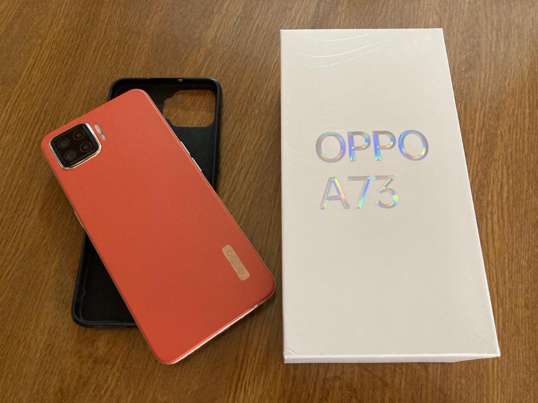 oppo A73（色：ダイナミックオレンジ）