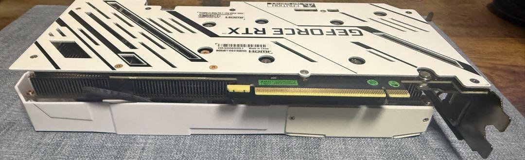 玄人志向 GALAKURO RTX3060-E12GB/OC/WHITE