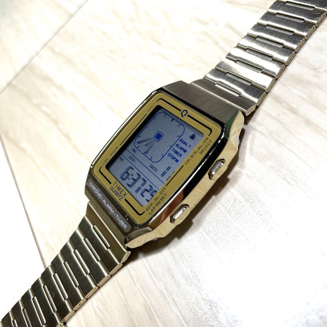 Timex Q CHRONO・ALARM・TIMER イエロー　デジタル腕時計
