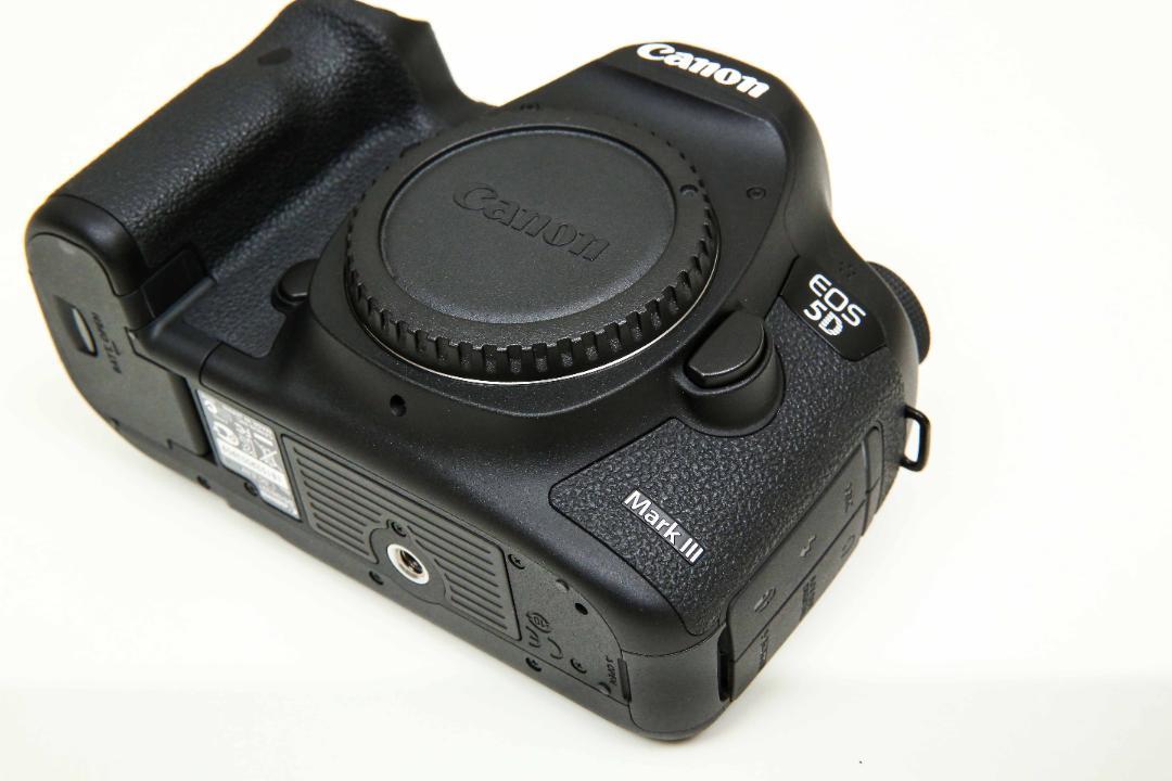 極美品 Canon EOS 5D Mark III デジタル一眼レフ