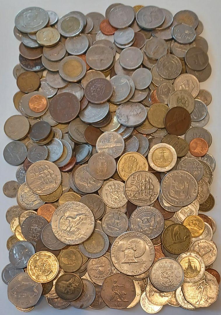 重さ1.7kg分の海外(外国)硬貨【103年前の銀貨1点おまけ付き】
