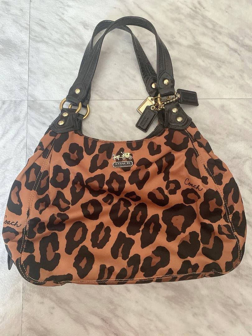 coach コーチ　ヒョウ柄　ショルダーバッグ