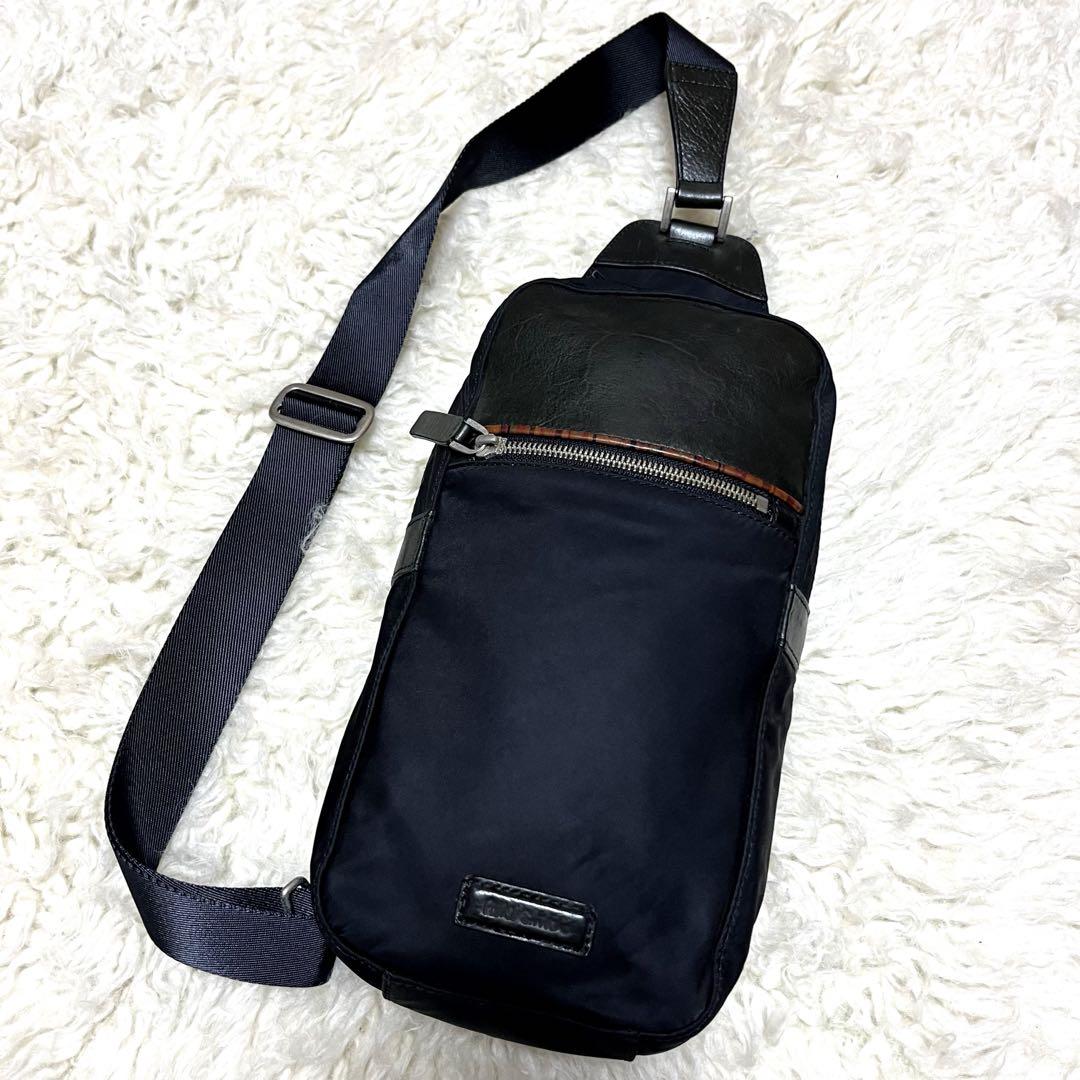 【入手困難】Paul Smith ポールスミス　ボディバッグ　黒