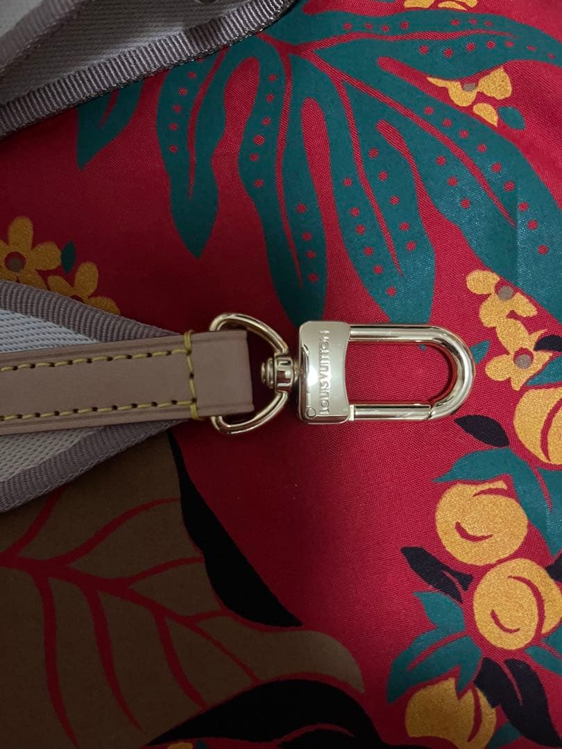 Louis Vuitton ロゴ入りストラップ