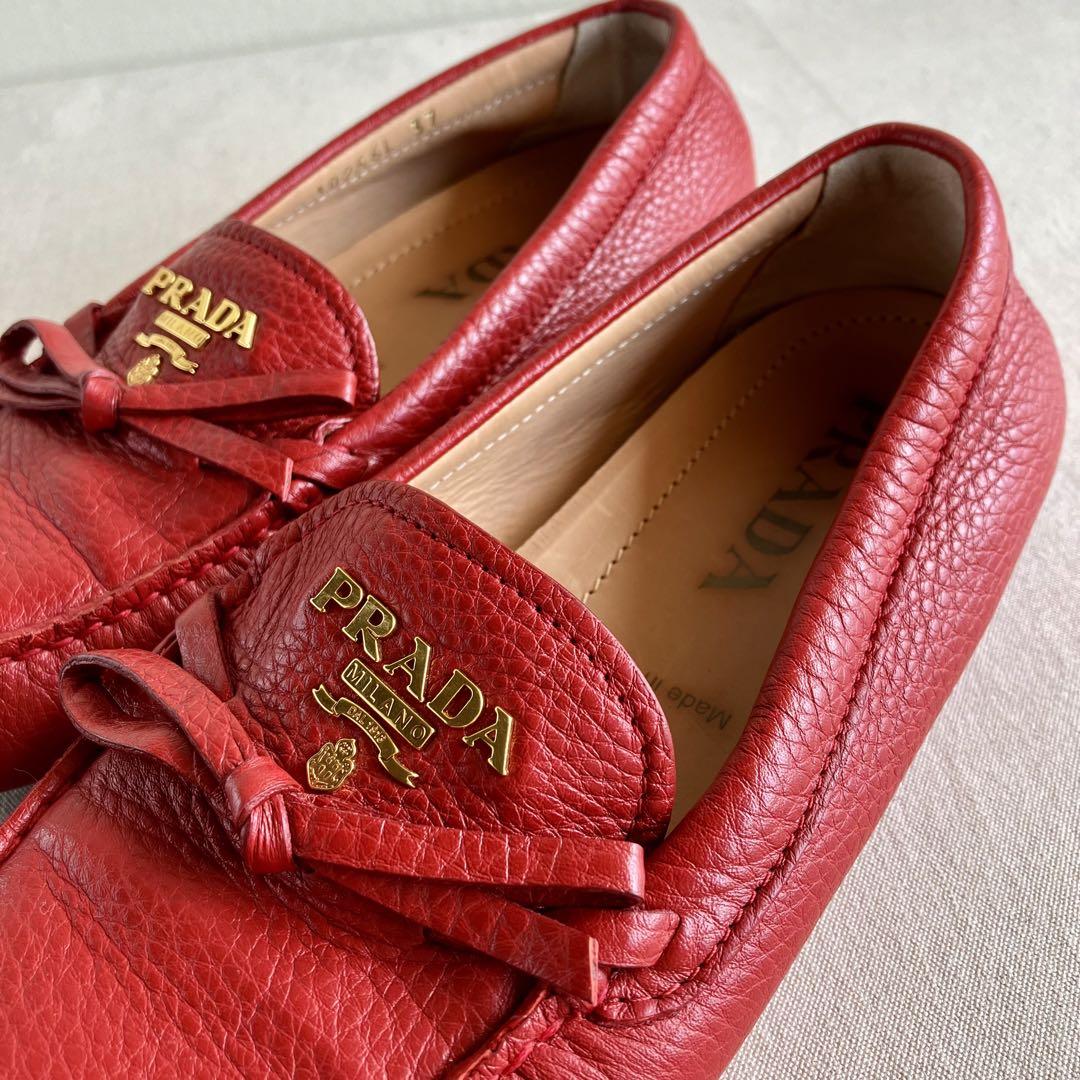 PRADA プラダ ローファー 革靴 本革 未使用に近い