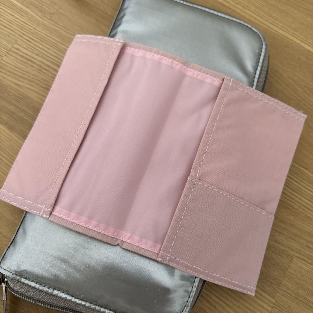 ひとりっぷ×レスポ マルチ パスポートウォレット