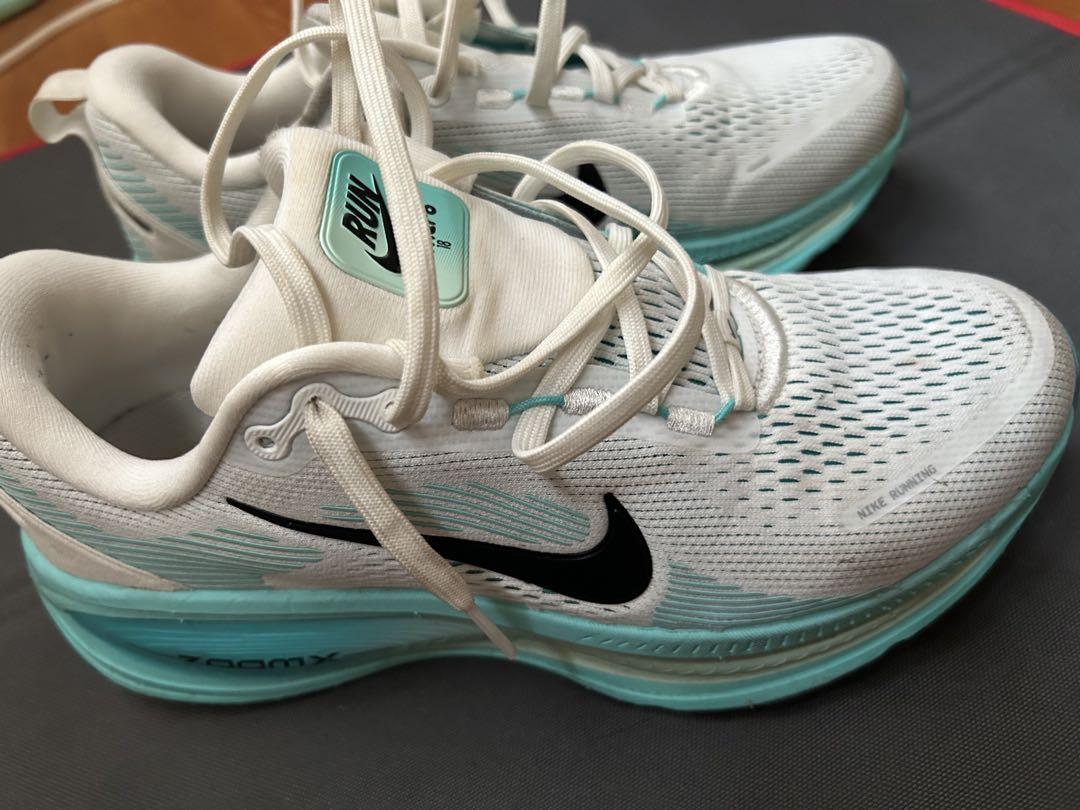 NIKE ボメロ18 25.5