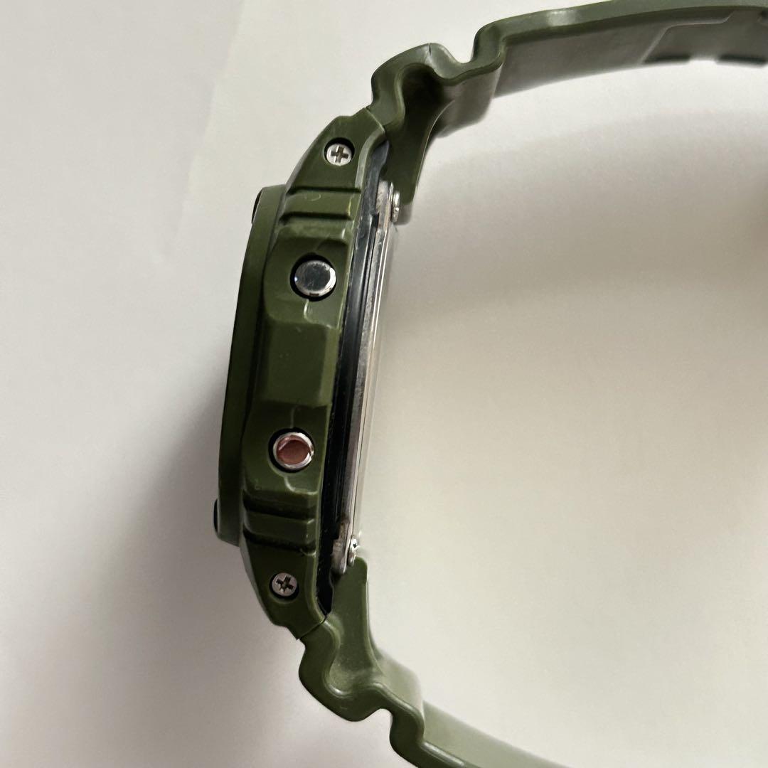 CASIO G-SHOCK オリーブグリーン デジタル腕時計 - メルカリ