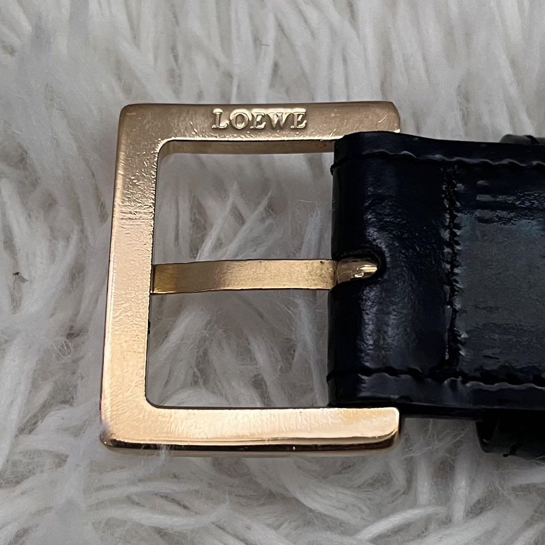 良品ロエベLOEWE アナグラムゴールド×ブラックエナメルベルト3穴 良品ロエベLOEWE アナグラムゴールド×ブラックエナメルベルト3穴