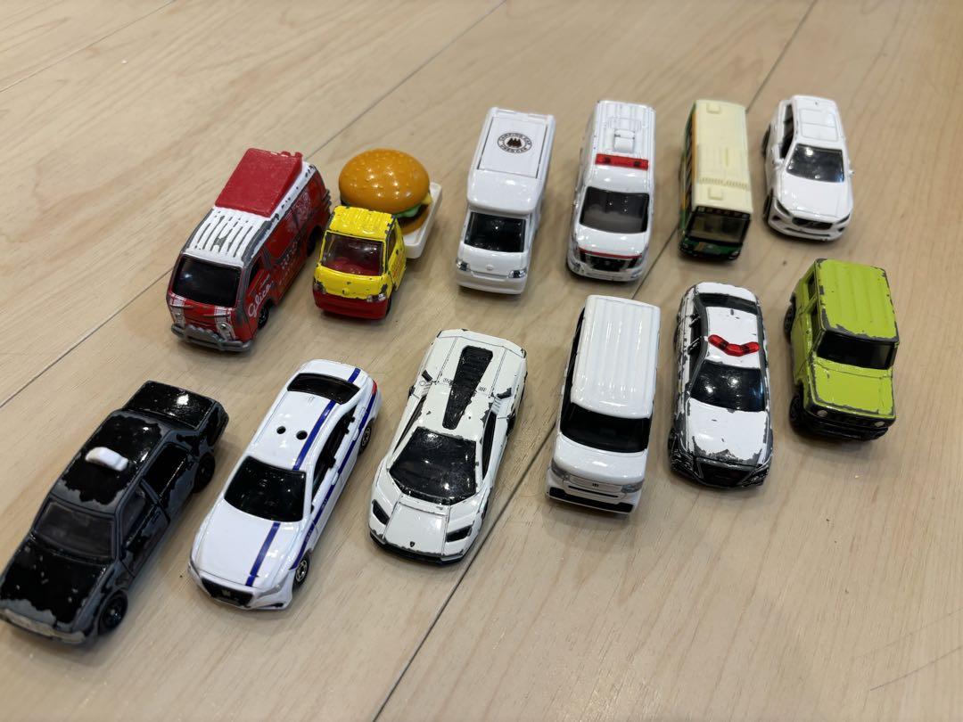 トミカ、カーズ 、マリカー、ミニカー ！！合計120台！！道路パーツ付き