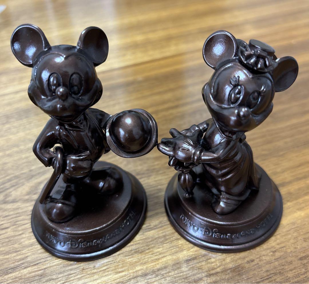 ディズニーリゾート ピンバッジ 銅像ミッキーマウス ブロンズ像