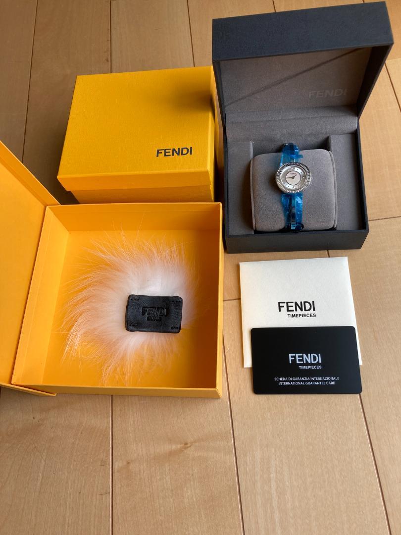 【新品・未使用】FENDI レディース シルバー カジュアルウォッチ