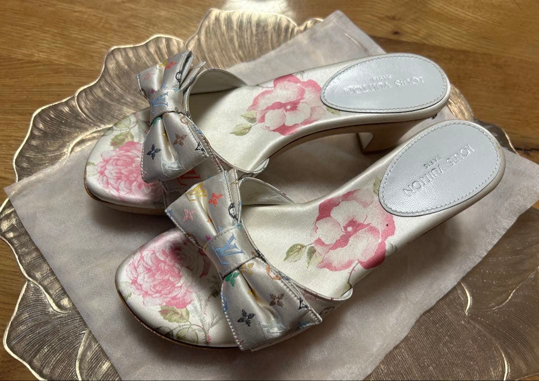 Louis Vuitton リボン付きミュール