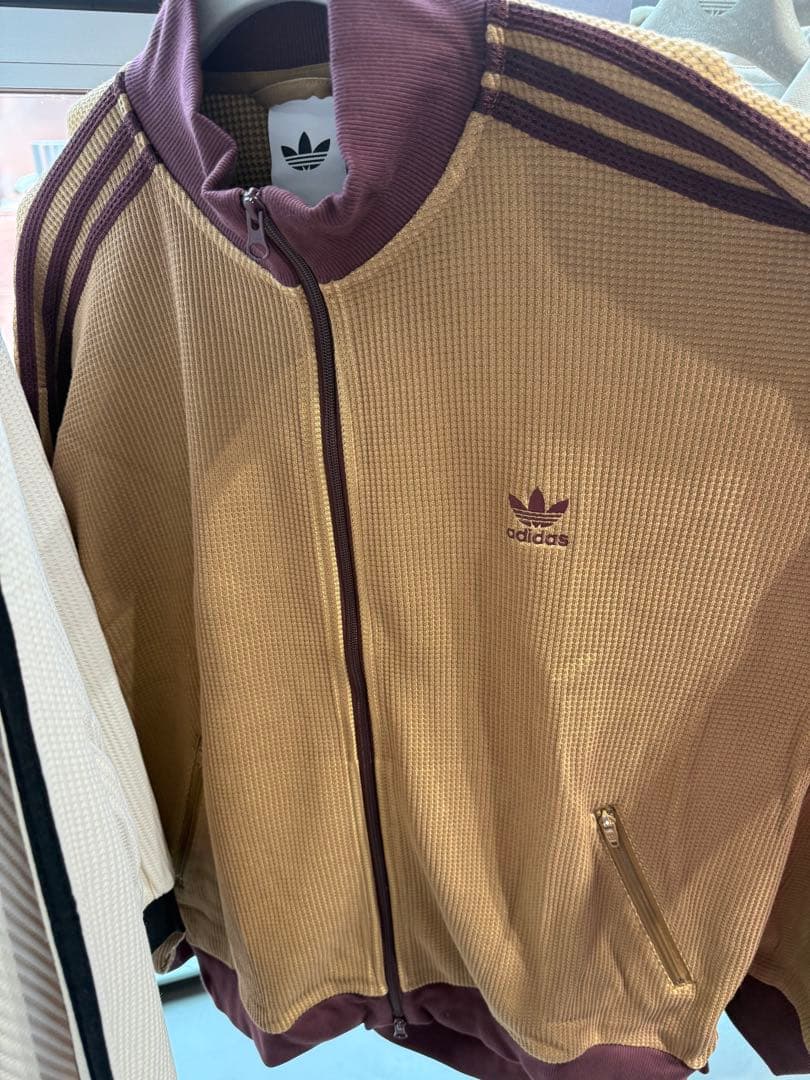 新作アイテムが満載。 日本未発売 Adidas ストライプニットジャケット XL KC2620XL LL adidas originals レジャー