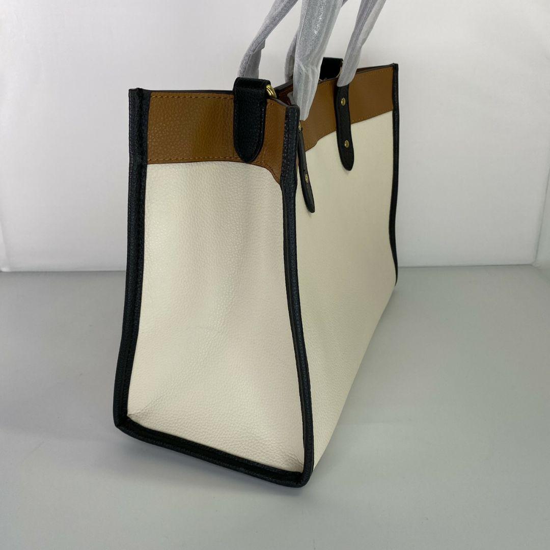 新品 ショルダーバッグ トートバッグ 2way Z4YNJ-m22756057335 COACH コーチ 新品在庫
