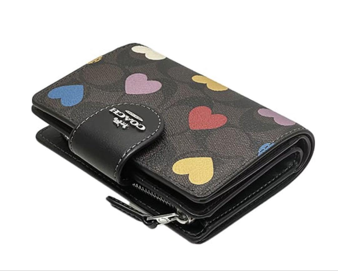 COACH　 二つ折り財布 　ミディアム　ハートプリント 新品・未使用COACH ハート柄 二つ折り財布コーチ財布 - メルカリ