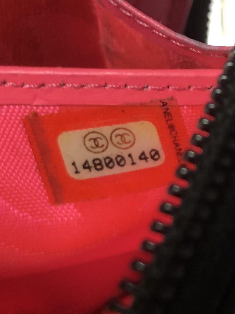 CHANEL エナメルカーフスキンラウンドファスナー