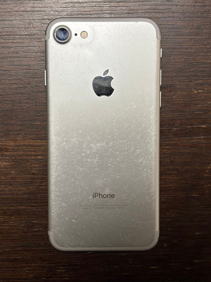 iPhone7 SIMフリー シルバー 32GB