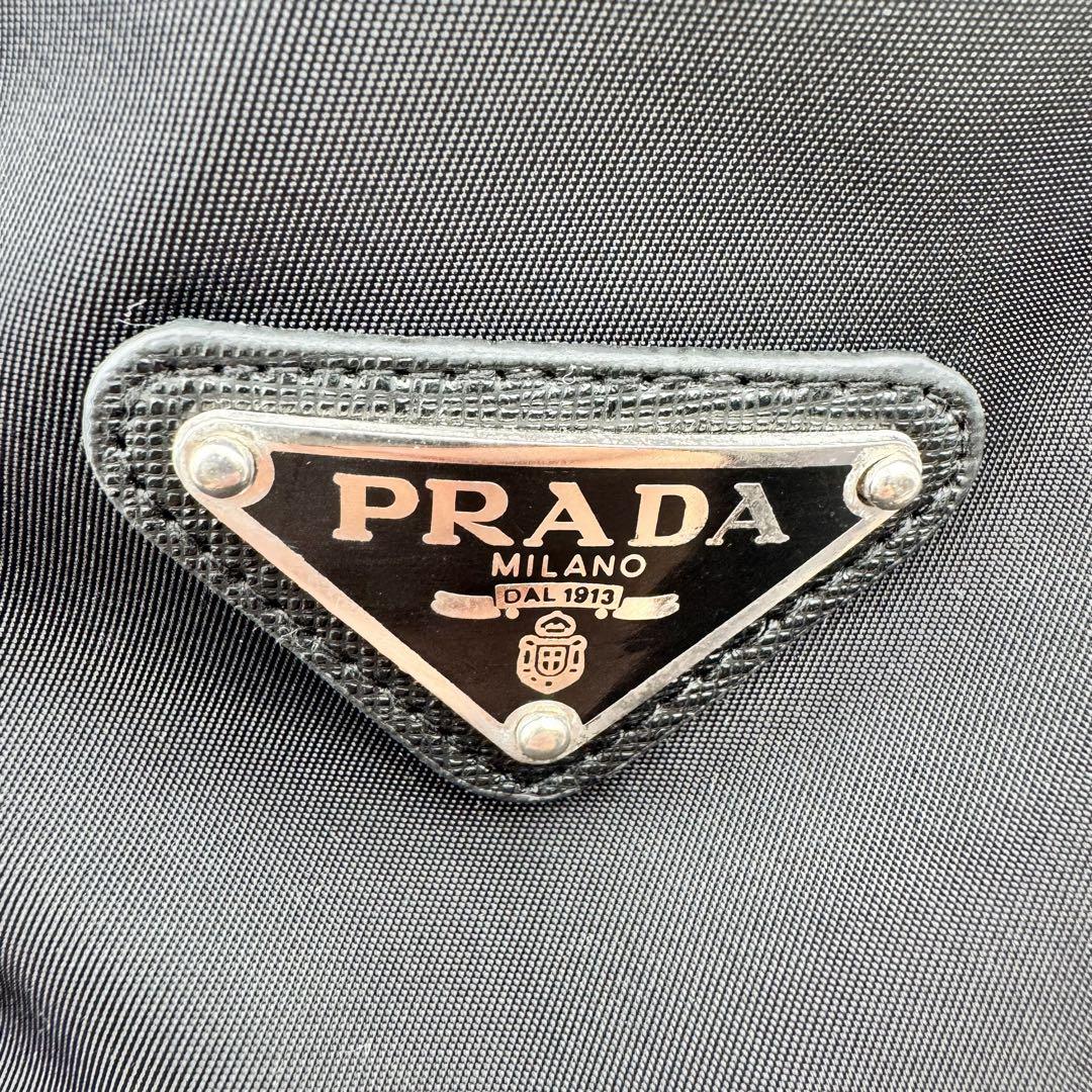 極美品✨PRADA バケットハット　ブラック　ナイロン　三角ロゴプレート 極美品✨PRADA バケットハット ブラック ナイロン 三角ロゴプレート