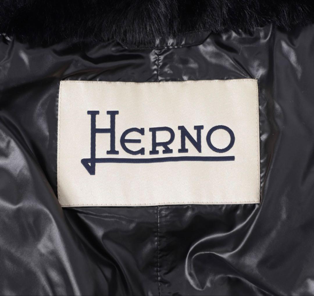HERNO ダウンジャケット 38 ブラック フード付き HERNO ダウンジャケット 38 ブラック フード付き