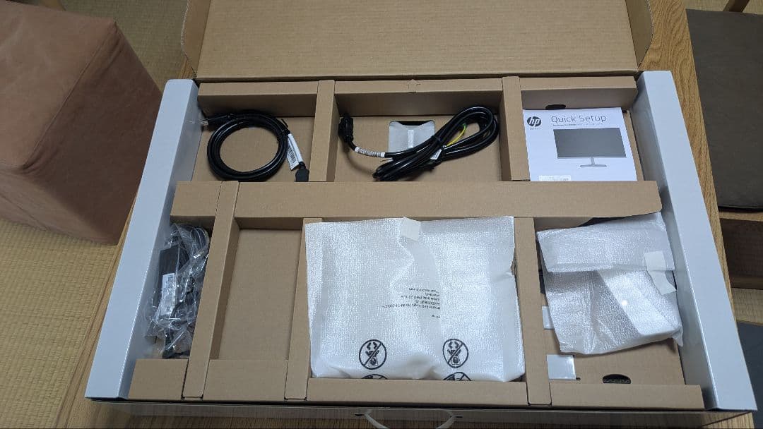 新品未使用　HP 27インチ　PCモニター