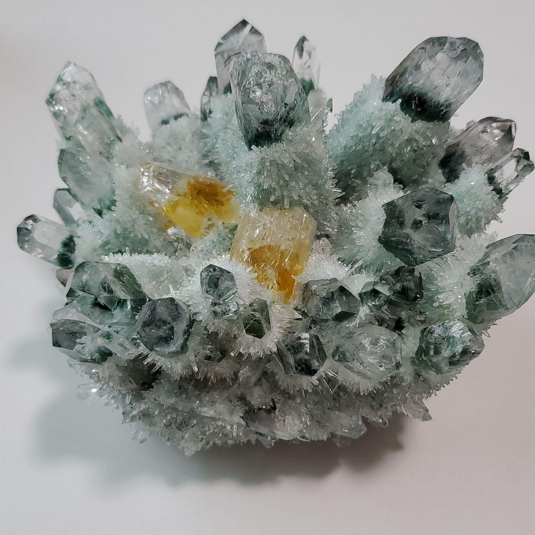 緑水晶 幽霊水晶 ファントムクォーツ クラスター グリーン 金運