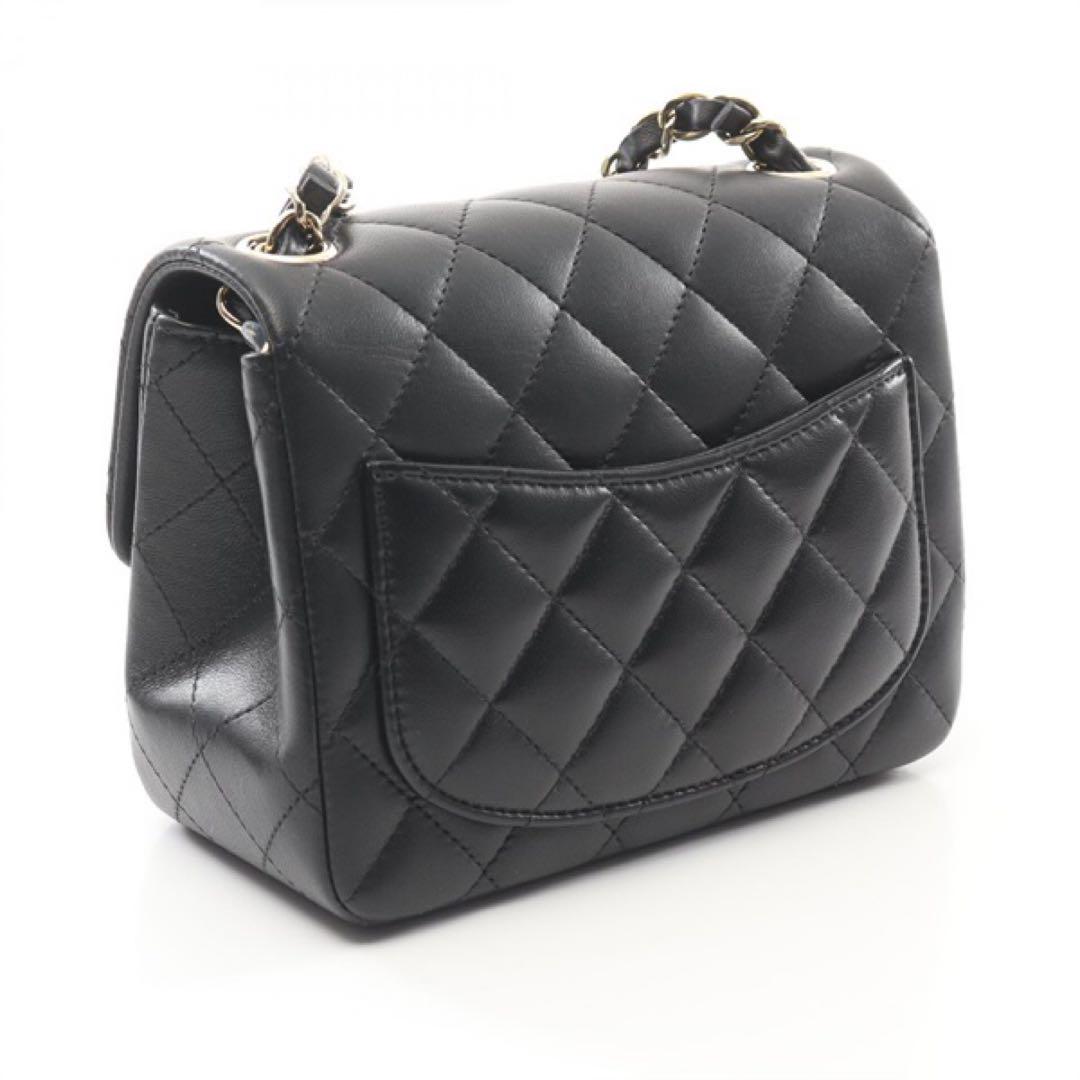 CHANEL ブラック ミニマトラッセ