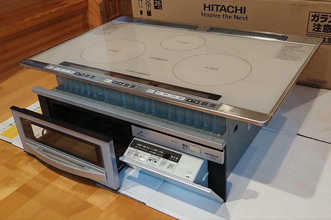 HITACHI